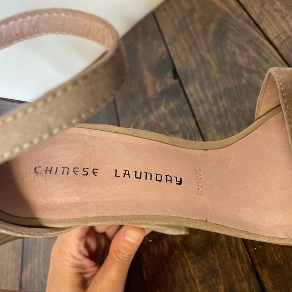 Chinese Laundry Tan Suede Super High Platform Heels Size 9 - Picture 5 of 7